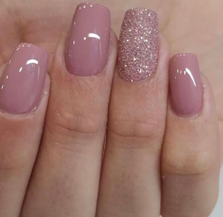 Iv Gel Nails, Mauve Wedding Nails Bridesmaid, Blush Pink Dip Powder Nails, Short Gel Nails January, Mauve Gel Nails Ideas, Classic Gel Nail Designs, Pink Dip Nails Ideas, Dip Nails 2023 Trends, Dip Nail Ideas Coffin