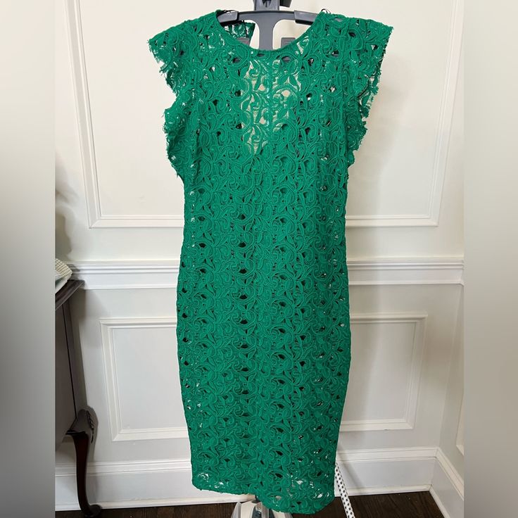 Green Lace Cocktail Dress Never Worn Sleeveless Green Lace Midi Dress, Chic Green Lace Dress, Green Lace Midi Dress For Garden Party, Green Lace Dress For Summer Evening, Chic Green Lace Midi Dress, Summer Evening Green Lace Dress, Green Lace Dress For Garden Party, Summer Green Lace Midi Dress, Chic Green Lace Dress For Summer