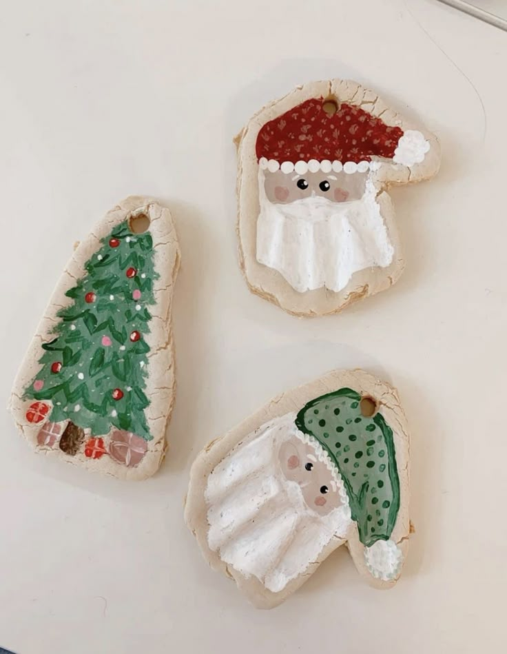 Holiday Salt Dough Ornaments, Kids Christmas Salt Dough Ornaments, Salt Dough Holiday Crafts, Kid Salt Dough Ornaments, Baby Salt Dough Christmas Ornaments, Salt Dough Ornaments Baby Foot, Air Dry Clay Christmas Ornaments Baby, Salt Dough Baby Christmas Ornaments, Salt Dough Nature Craft