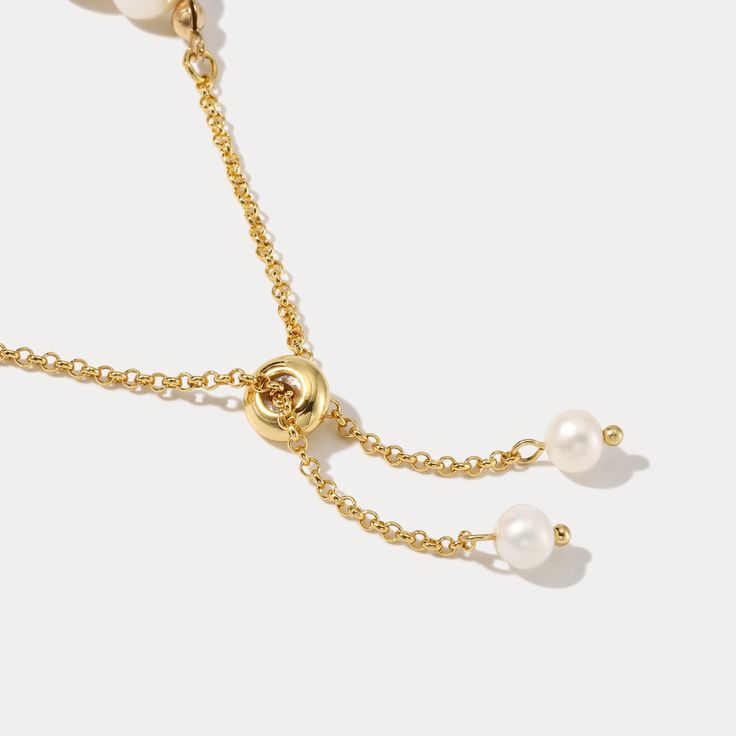 This exquisite Baroque Pearl Bracelet features an incredibly delicate chain that delicately drapes around the wrist while encasing a single stunning baroque pearl. Its sophisticated design, expert craftsmanship, and exclusive materials create an elegant look that exudes exquisite taste. DETAILS Plating: 18k Gold on Brass Materials:   18K Gold on Brass, Freshwater Pearl Measurements: Length: 3.54"(9.0cm) + Extender: 5.51"(14.0cm) Weight:  9.52g Note: It will be in stock in 7 business days! Elegant Metal Chain Bracelet With Pearl, Elegant Metal Bracelet With Pearl Chain, Elegant Metal Bracelets With Pearl Chain, Wedding Baroque Pearl Chain Bracelet, Delicate Baroque Pearl Bracelet With Pearl Chain, Delicate Baroque Pearl Chain Bracelet, Elegant Gold Bracelet With Baroque Pearl, Elegant Baroque Pearl Bracelet Jewelry, Delicate Baroque Pearl Bracelet