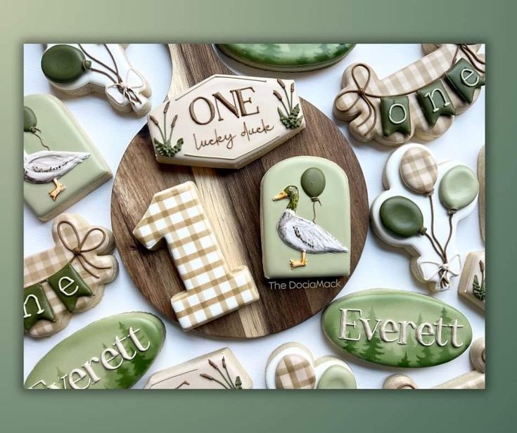 a close up of some cookies on a table