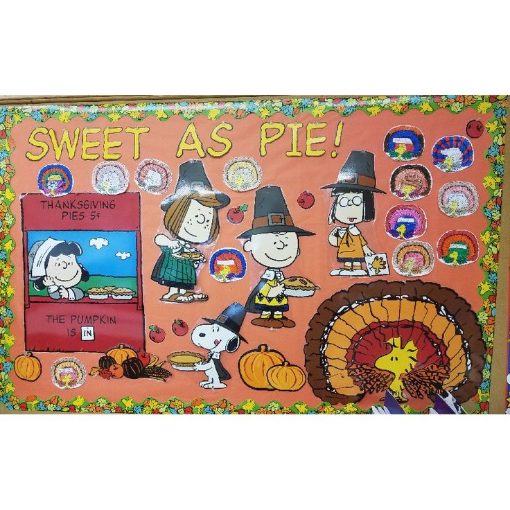 a bulletin board with thanksgiving pictures on it and words that say, sweet as pie