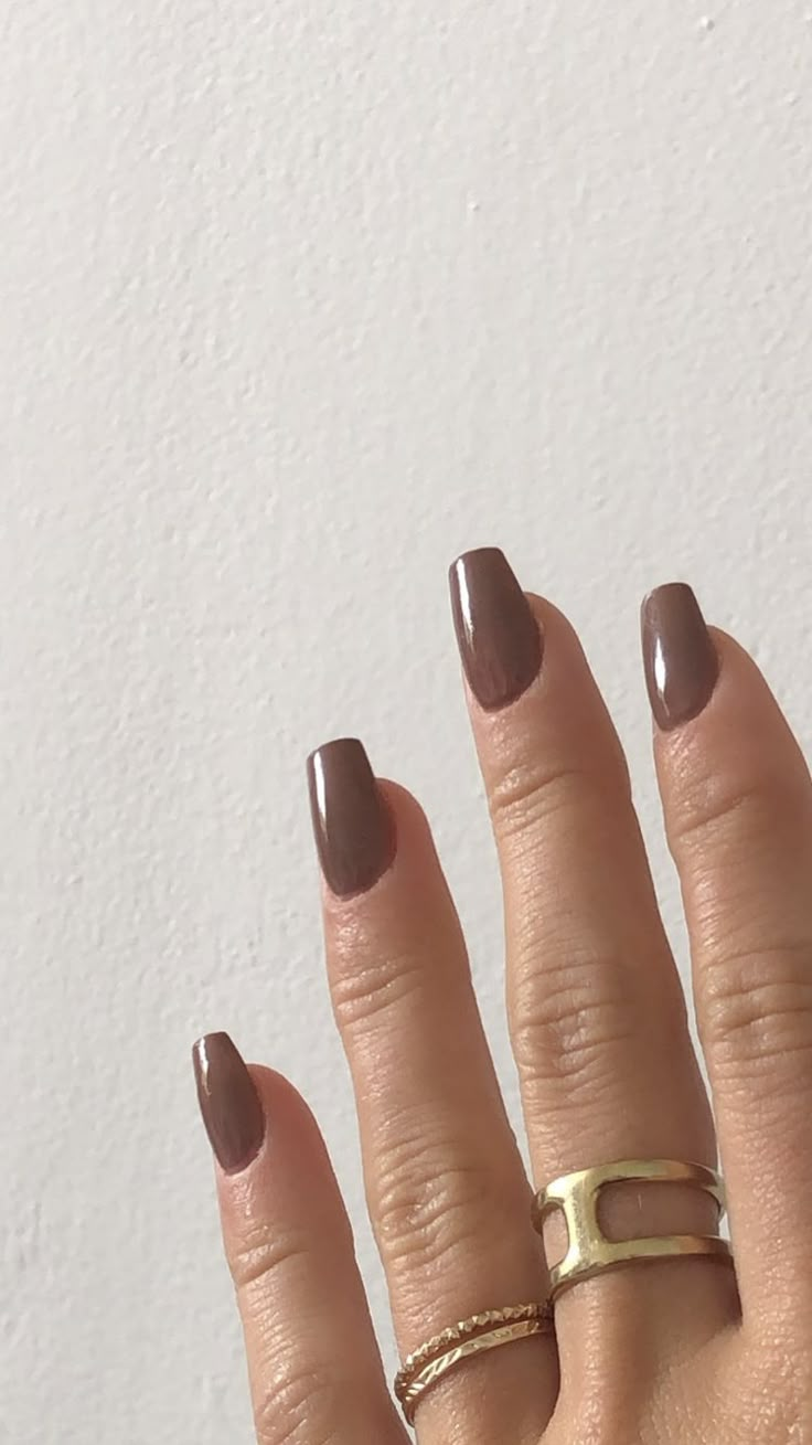 Simple Solid Color Nail Ideas, Autumn Nails Squoval, Solid Colour Nail Ideas, Light Brown Nails Acrylic, Soft Brown Nails, Brown Coffin Acrylic Nails, Single Colour Nails, Brown Nails Coffin, Plain Colour Nails