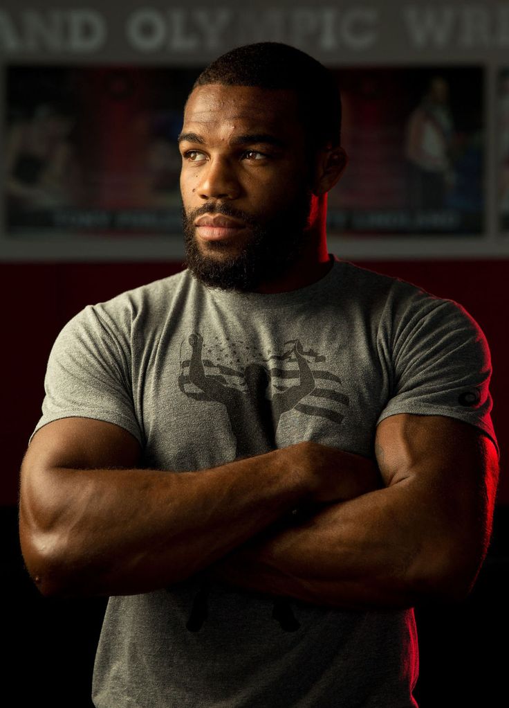 Olympic wrestler Jordan Burroughs Wrestling Room, Jordan Burroughs, Hunks Men, Rio Olympics, 13 Days, Jordan, Wrestling, Mens Graphic Tshirt, Sports