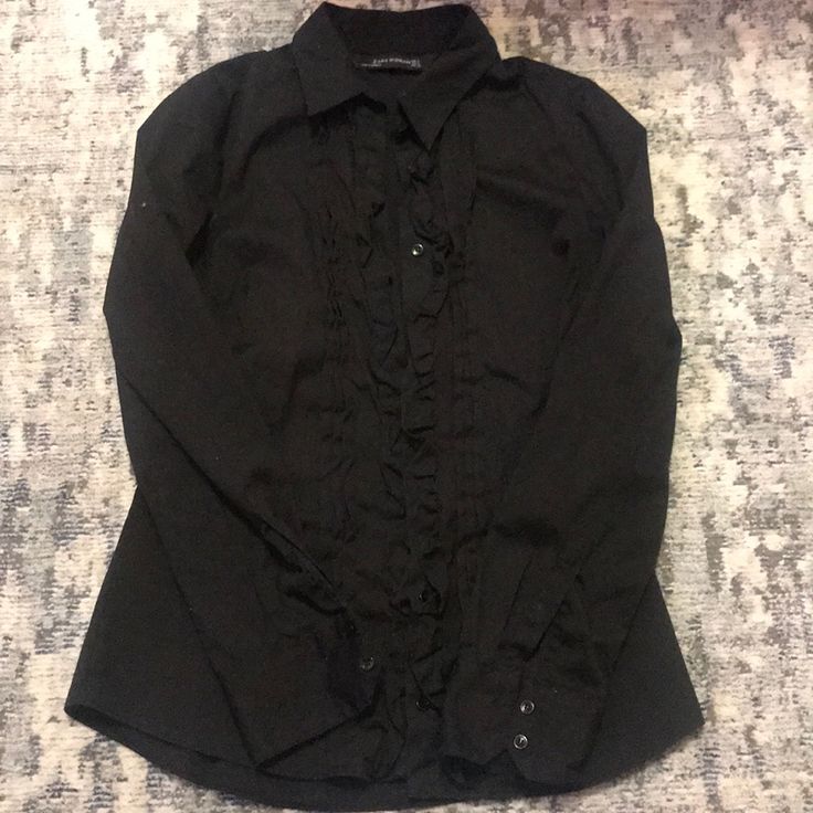 Cute Button Down From Zara! Never Worn Zara Black Button-up Blouse, Zara Black Blouse With Button Closure, Zara Formal Blouse With Buttons, Zara Black, Zara Tops, Button Down Shirts, Button Downs, Button Down Shirt, Zara