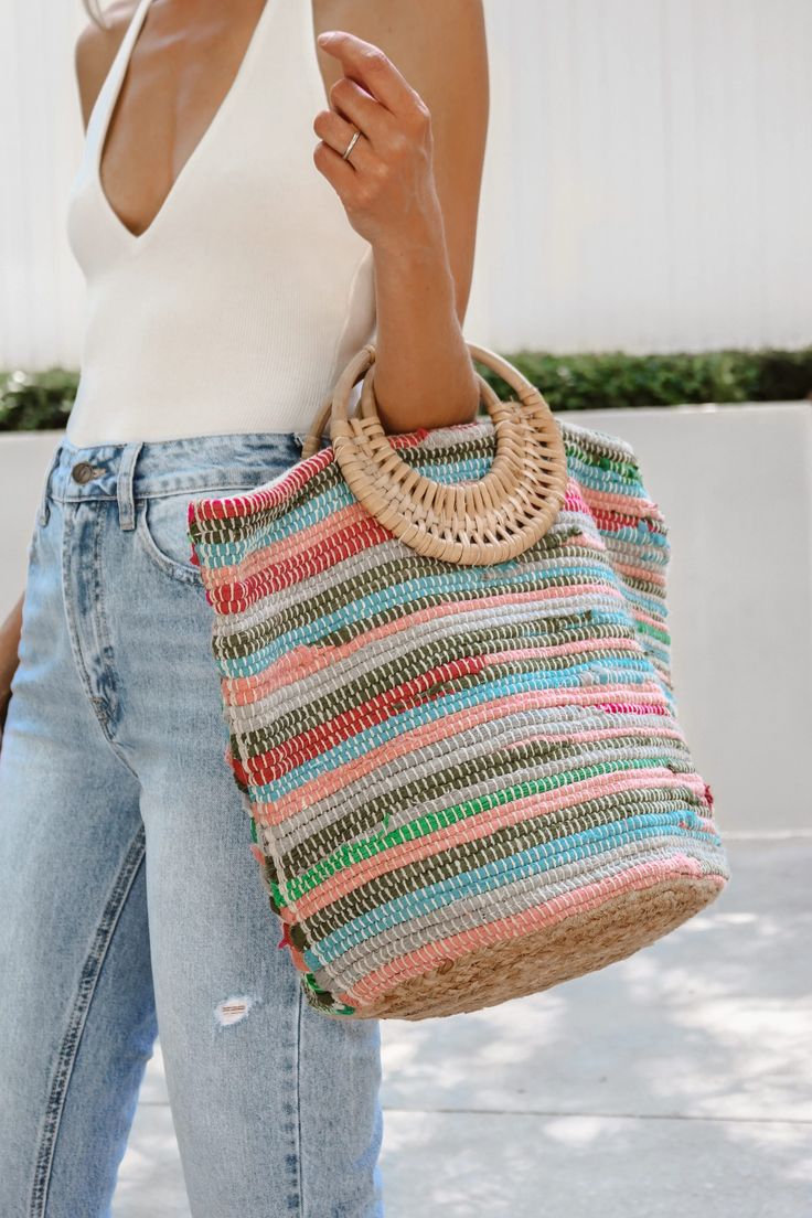 Color Story Tote - Lauren Nicole. Colorful woven handbag. Held by round wooden handles. This item is Final Sale. #rainbow #colorblock #handbag #summerbag #springbag #purse #accessories #accessorize #style #trendy #fashion Wooden Handles For Bags, Linen Bags, Lauren Nicole, Handbags Design, Chic Purses, Summer Purses, Kilim Bag, Fall Handbags, Spring Bags