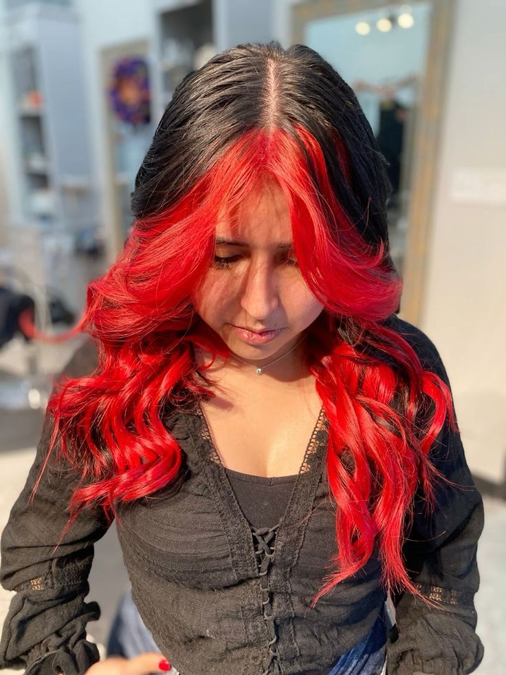 Zone Coloring Hair, Black With Red Halo Hair, Red Halo Hair Color, Halo Colored Hair, Good Dye Young Hair Colors, Vivid Red Hair Color, Halo Hair Dye Style, Halo Hairstyle, Halo Hair Color