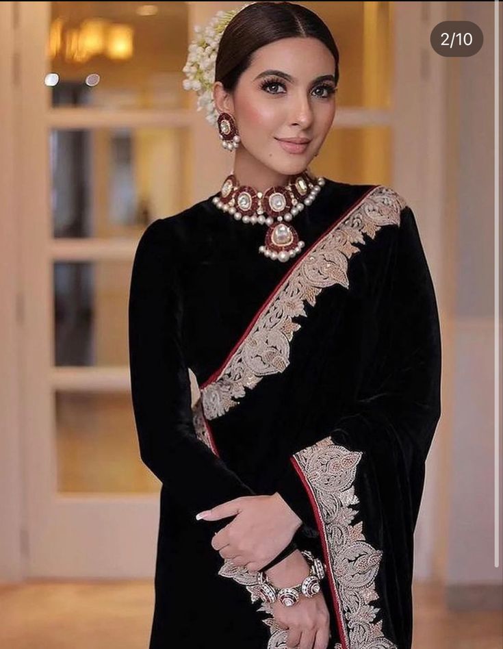 Black Western Dress, Velvet Sari, Black Velvet Blouse Design, Dress For Birthday Party, Saree Jacket Designs, Velvet Saree, Simple Saree Designs, Black Lehenga, Indian Bride Outfits