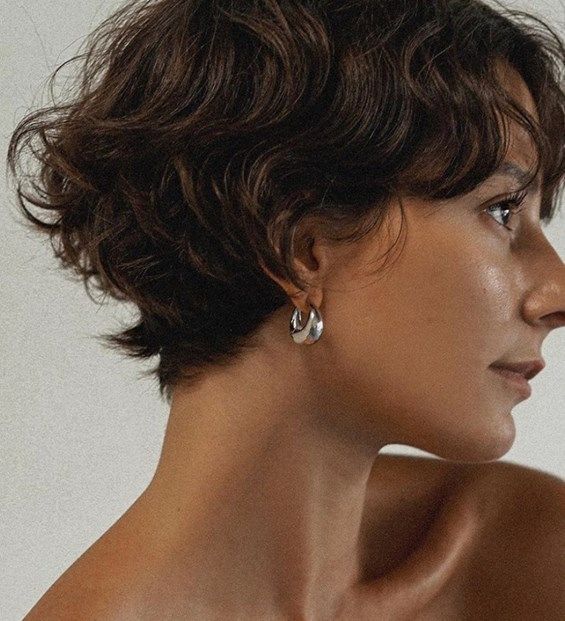 Pixie Shag, Androgynous Hair, Short Curly Haircuts, Hair Inspiration Short, Shot Hair Styles, Short Wavy Hair, Short Hair Haircuts, Cut My Hair, Curly Hair Cuts