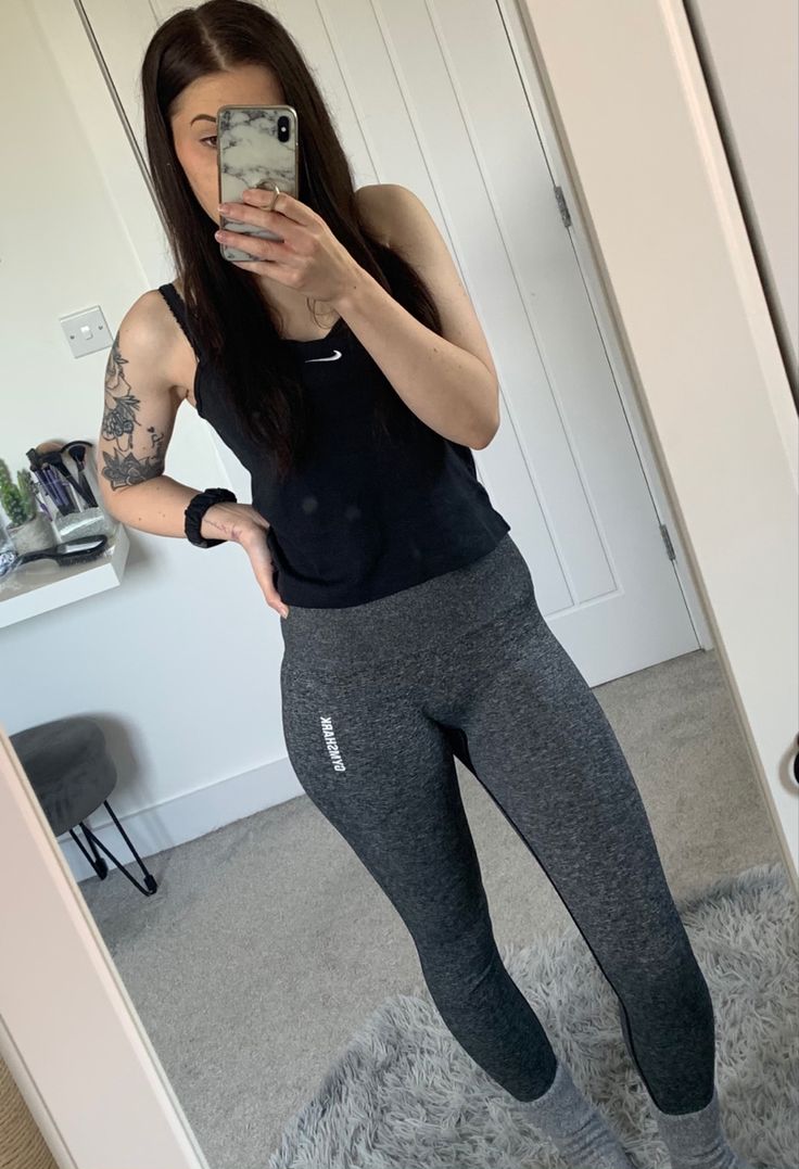 Grey leggings black top outfit gymshark nike casual gym ootd Black Top Outfit, Gym Ootd, Nike Casual, Cute Leggings, Top Outfit, Grey Leggings, Black Top, Black Leggings, Ootd