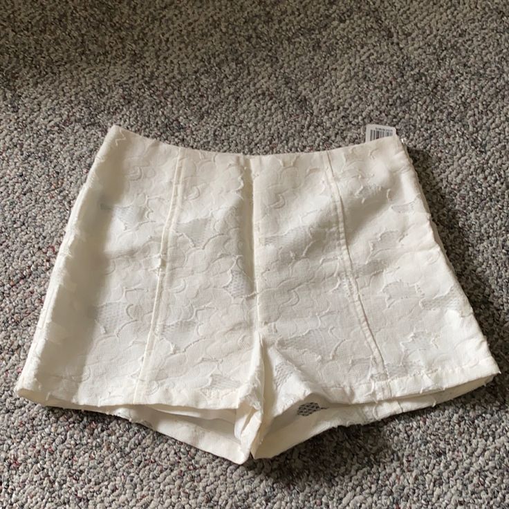 Off White Cream Colored Shorts. Has Zipper On Left Side And Non Stretchy. Doesn’t Have Pockets Chic Forever 21 Shorts, Color Shorts, White Cream, Lace Shorts, Cream Color, Red White, Forever 21, Red And White, Womens Shorts