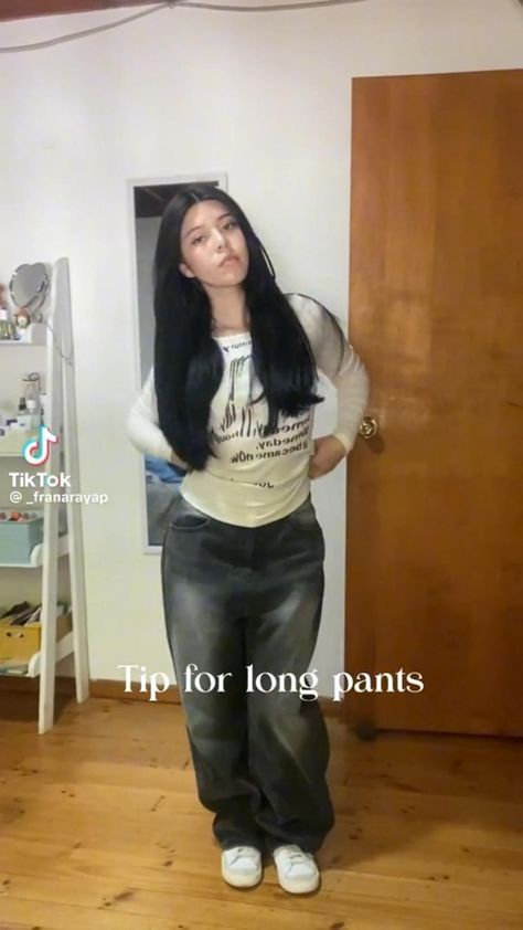 Tip for long pants👖 | Fashion Hack How To Get Baggy Jeans, Long Baggy Pants Outfit, How To Tie Baggy Jeans, Long Flare Pants, Hacks For Pants That Are Too Long, Too Baggy Jeans Hack, How To Make Long Jeans Shorter, Low Rise Jeans Modest Outfit, How To Fit Baggy Jeans