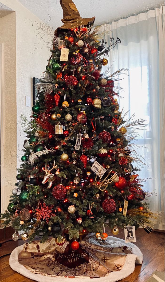 a decorated christmas tree in a living room