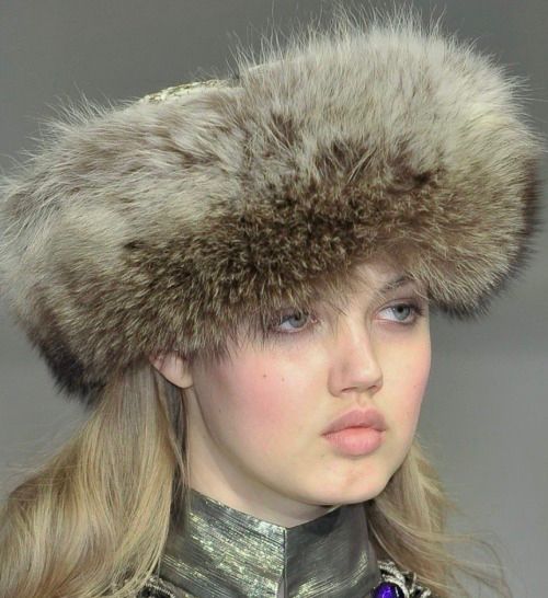 Goncharov 1973, Lindsey Wixon, Apres Ski Outfits, Lindsey Wixson, White Widow, Marvel Aesthetic, Atomic Blonde, Winter Princess, Snow Princess