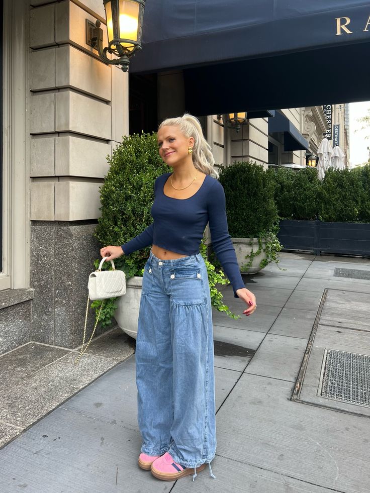 Why we love them: the cutest fit EVER front pockets mid-waisted the most flattering denim adjustable ankle ties fit perfectly in the waist + billowy through the leg they will uplevel every single outfit you’ll wear these jeans with everything Sizing: Small: 00-4 // 24-26 Medium: 6-8 // 27-28 Large: 10-12 // 29-30 runs true to size, if in between sizes, size up. Haidyn wears a size 24/25 and is wearing a Small. High Hip Outfits, August Fashion 2024, Cool Mom Fits, Cute College Fits, East Coast Aesthetic Outfits, Western Street Style, Black Jean Outfits, High Waisted Wide Leg Jeans Outfit, Cool Girl Aesthetic Outfits