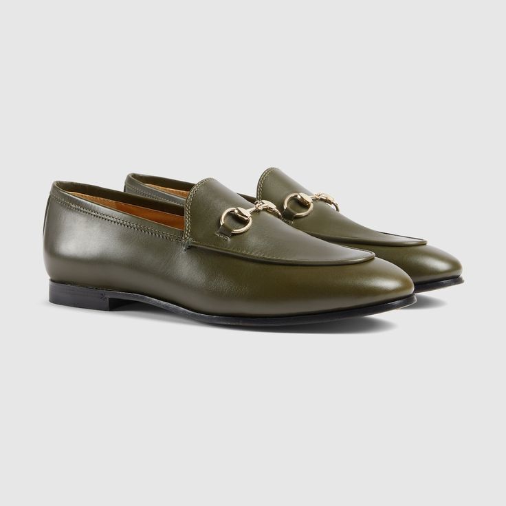 Gucci Jordaan Loafer Outfit, Gucci Jordaan Loafer, Gucci Jordaan, Gucci Loafers, Post Grad, Group Gifts, Shoes Shoes, Green Leather, Classic Elegance