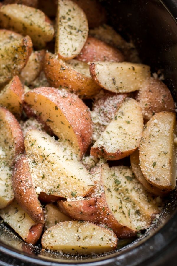 cooked potatoes with seasoning in the slow cooker for dinner or appetizer