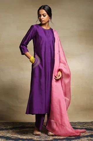 Shop for Weaver Story Purple Handwoven Pure Chanderi Embroidered Pockets Kurta Set for Women Online at Aza Fashions Purple Kurta Set Women, Purple Contrast Color, Purple Color Combinations, Kurta Set For Women, Purple Suits, A Line Kurta, Fancy Dress Design, Purple Silk, Stylish Dress Designs