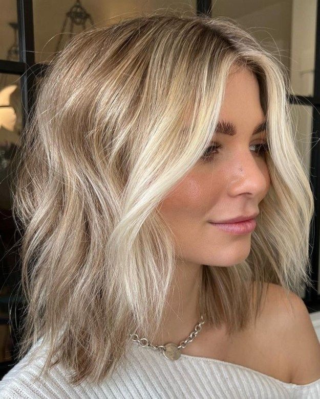 Collarbone Hairstyle for Fine Hair Fine Hair Cuts, Long Fine Hair, Short Hairstyles Fine, Fine Straight Hair, Blonde Hair Inspiration, Bob Hairstyles For Fine Hair, Haircuts For Fine Hair, Short Blonde Hair, Shoulder Length Hair