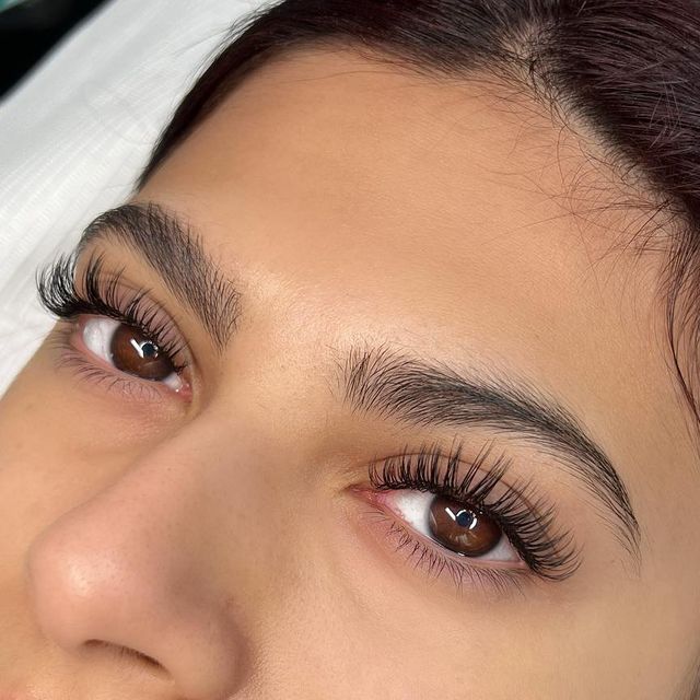 SYDNEY GEILL | MAPLE RIDGE LASH TECH on Instagram: "So obsessed how this wet set turned out🤤  Who else loves wet sets? ⬇️  #mapleridge #lashtech #vancouverlashes #wetset #mapleridgebc" Eyelashes For Deep Set Eyes, Wet Set Extensions, Wet Set Classic Lash Extensions, Wet Lashes Look Extensions Natural, Wet Lashes Look Extensions Doll Eye, Natural Wet Look Lash Extensions, Eyelash Extensions Wet Set, Lash Wet Set, Wet Set Lashes Extensions