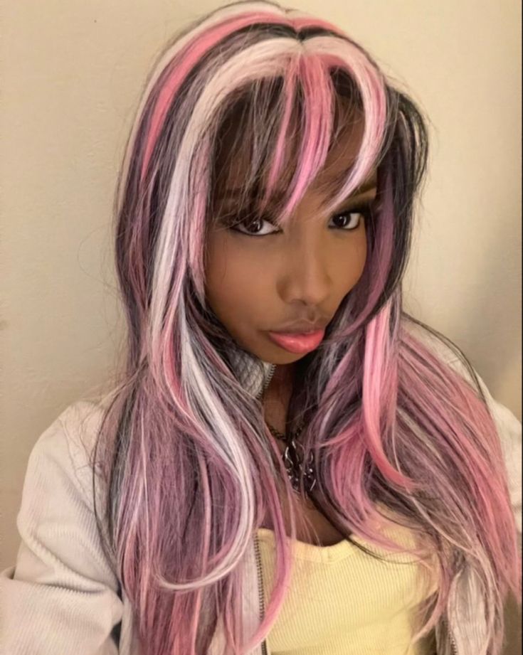 Cyvery2k Aesthetic, Blue Hair With Pink Highlights, Pink Hair Black Tips, Gyaru Hair Color, Y2k Wigs, Pink Black And Blonde Hair, Half Pink Half Blonde Hair, Mcbling Hairstyles, Grunge Hair Color Ideas