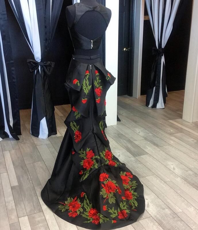 Mexican Theme Dresses, Prom Dress Modest, Prom Dresses Backless, Two Piece Prom Dresses, Handmade Applique, Vestido Charro, Bead Belt, Modest Prom Dress, Dresses Two Piece