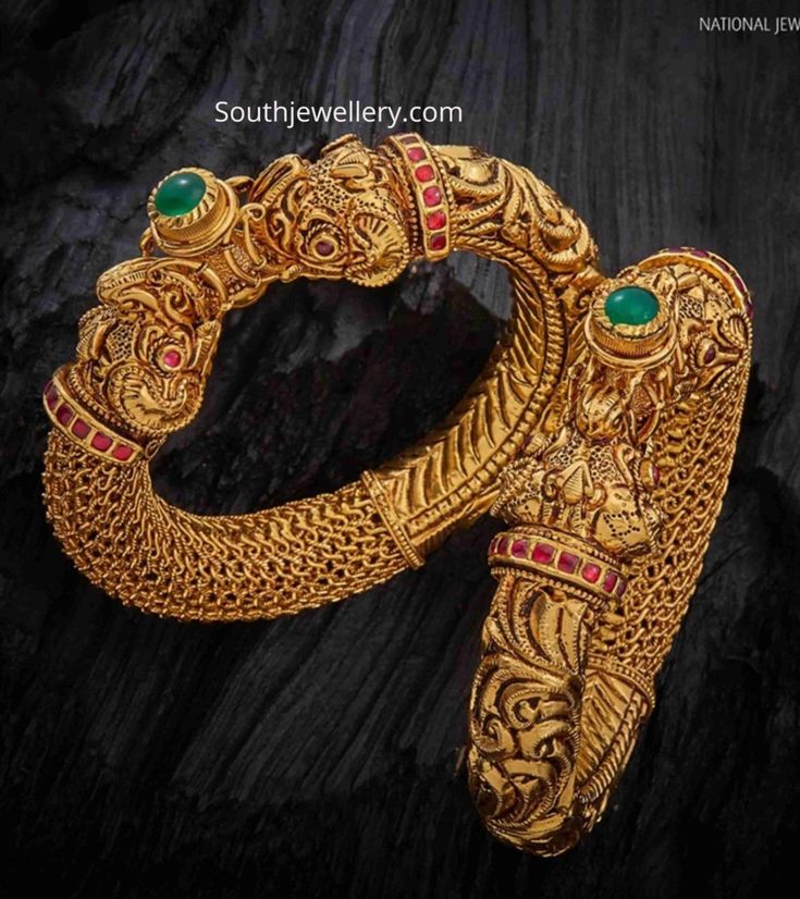 Antique gold nakshi bangles photo Nakshi Bangles Antique Gold, Bangals Design In Gold Antique, Rajwadi Gold Kangan, Nakshi Bangles Gold, Mens Gold Earrings, Gold Bangle Designs, Social Confidence, Kada Bangles, Temple Jewellery Earrings