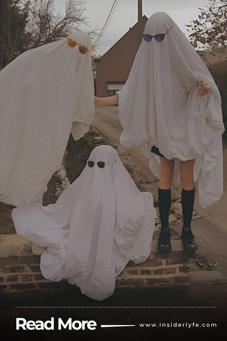 Ghost Halloween Costumes Goste, Asthetic Ghost Costumes, Ghost Face Group Costume, Ghost Costume Pictures, Halloween Ideas For 3 People, Halloween Costume Four People, Ghost Custome Halloween, Ghost Halloween Costume Women, Halloween Costumes Group Of 3