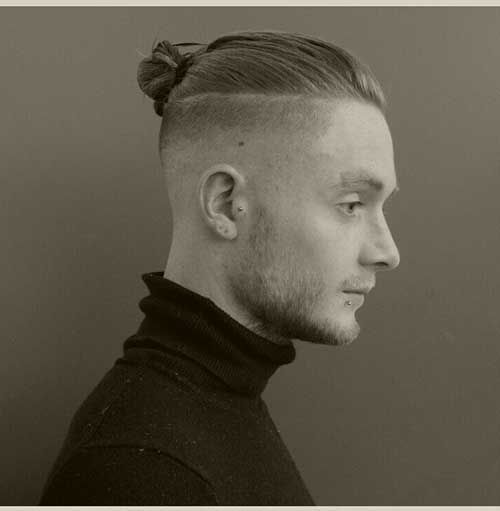 Man Bun Top Knot, Top Knot Men, Trendy Mens Hairstyles, Male Hairstyles, Man Bun Hairstyles, Mens Hairstyles Medium, Asian Men Hairstyle, Top Knot Hairstyles, Cool Hairstyles For Men