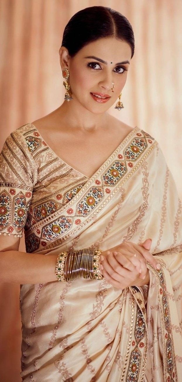 Jenelia Desuza Genelia D'souza Saree, Genelia Dsouza Saree, Genelia Dsouza Cute, Genelia Ritesh, Genelia Dsouza, Genelia Deshmukh, Ritesh Deshmukh, Genelia D'souza, Beautiful Photoshoot