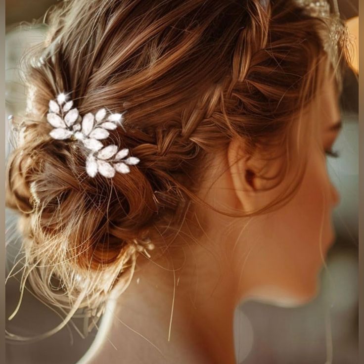 Available In Silver And Rose Gold. Comment Desired Tones Below At Time Of Purchase! Wedding Hair Pieces Is Made Of Alloy ,Crystal. It's No Worry That Wedding Hair Band Will Fade.Royal Wedding Headpiece Is For Your Special Day. Bridal Hair Accessories For Brides Is Free Size For Women And Girls . Delicate Hair Pieces For Bridesmaids Will Adapt To Any Hairstyle And Be Fixed On Your Head Instead Of Falling Out . Wedding Headpieces For Women Is Suitbale For Wedding, Prom And Birthday. It Will Be A A Silver Hair Updo, Hair Accessories For Brides, Prom Hair Jewelry, Bridesmaid Hair Clips, Prom Hair Accessories, Headpiece Accessories, Wedding Headpieces, Wedding Hairband, Bride Headpiece