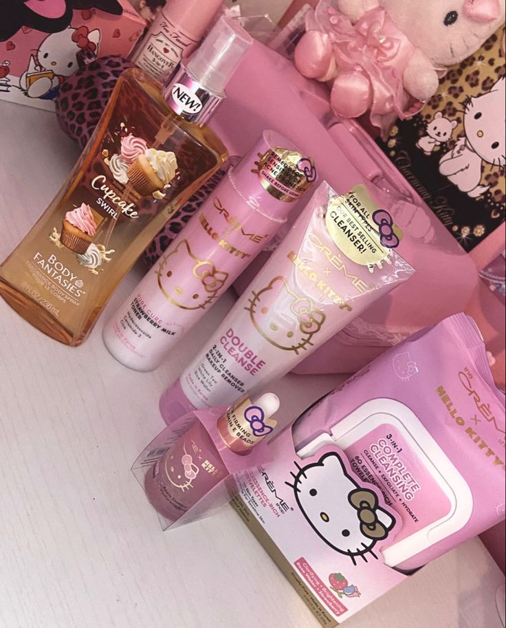 Hello Kitty Products, Kitty Aesthetic, Aesthetic Disney, Creme Shop, Hello Kitty Makeup, Pretty Pink Princess, Bath And Body Works Perfume, Shower Skin Care, Hello Kitty Accessories