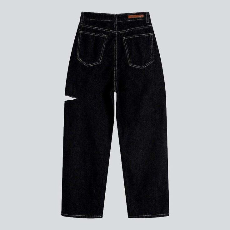 Take your urban flair to the next level with our 2023 Autumn Collection: fit-out black women's baggy jeans! Crafted with edgy distressed patterns and high-waisted silhouettes. these jeans are a timeless classic with a contemporary twist. From the resilient zipper and stylish button closure to the premium quality denim. these trousers will make you look and feel like a trendsetter.Why They're Your Next Wardrobe Essential Ruggedly Refined: Embrace the spirit of rebellion with these jeans ââ‚?the p Black Wide Leg Cropped Jeans With Five Pockets, Trendy Black Ripped Pants, Black Ripped Straight Leg Pants, Black Ripped Pants For Streetwear, Ripped Black Pants For Streetwear, Black Ripped Wide Leg Jeans, Trendy Black Cropped Cotton Jeans, Trendy Cropped Jeans For Fall Streetwear, Edgy Black Baggy Jeans