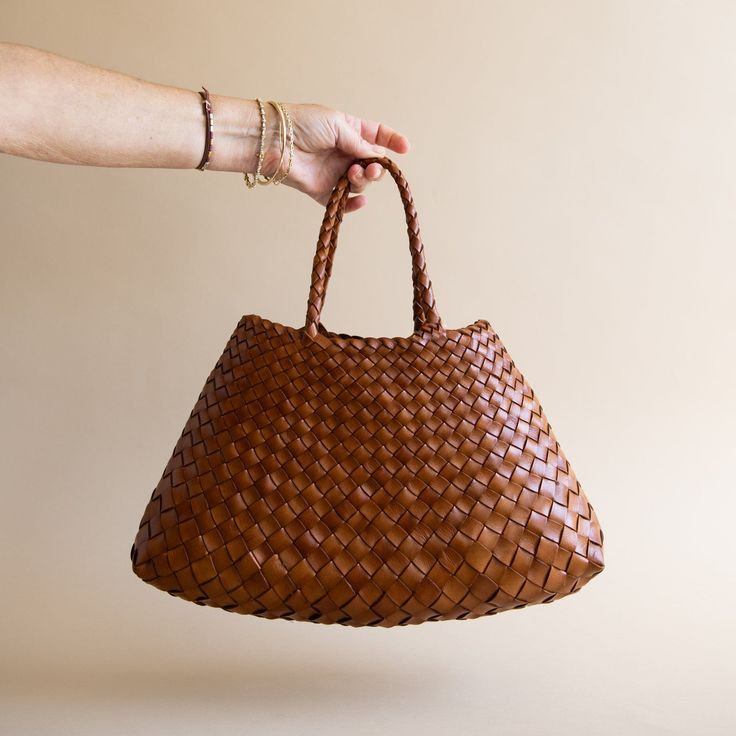 Dragon Diffusion Bags Dragon Diffusion Santa Croce Bag in Tan Small Dragon Diffusion, Hand Woven Baskets, Leather Weaving, Fall Shopping, Night Looks, Calf Leather, Buffalo, Hand Weaving, Weaving