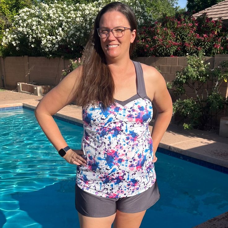 Have you gotten the new Peggy and Sue patterns, yet? If not, you can still get them on sale, but the sale ends tonight! I really love this swimsuit! This is the straight tankini Peggy and the Sue in shorts version. Each pattern has lots of options and outfit combinations! Read more with the links in my bio! Sale ends Sunday, so don't wait :)#5outof4patterns #sewingpatterns #5oo4 #pdf #isew #sewcialists #handmadewardrobe #sewing #sew #sewingproject #fabric #handmadeclothing #isewmyownclothes # Fitted Multicolor Summer Pattern, Stretch White Printed Tankini, White Printed Stretch Tankini, White Stretch Printed Tankini, Swimwear Sewing Patterns, Peplum Tankini, Retro Swim, Full Bust Adjustment, Handmade Wardrobe