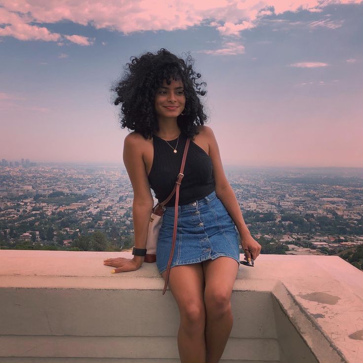 Curly Hair Fashion Outfits, Brown Skin Outfits, Curly Girl Outfits, La California Aesthetic, Beach Outfits Black Women, Cute Summer Outfits Black Women, Womens Summer Outfits, Summer Beach Outfits, La Aesthetic