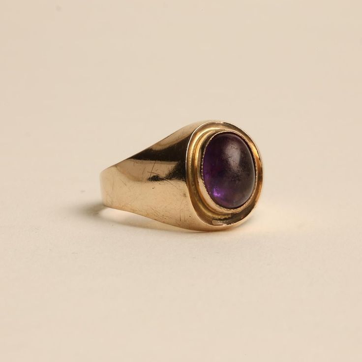 R I N G WITH PURPLE AMETHYST ∙  * Details: Solid Gold ∙ 14K Gold ∙ Yellow Gold * Stones: purple amethyst * Weight: 2.7 grams * Ring size: 7¾ * Condition: All our pieces are vintage, antique or close to new. The piece undergoes a restoration proces, which includes ultrasonic cleaning and mild polish techniques to enhance the condition of the piece. * All our pieces are vintage and handpicked. We put a lot of effort into finding the most unique and beautiful items for you guys ♥️ Hope you like it Classic Amethyst Ring Stamped 14k, Purple Amethyst Birthstone Ring For Formal Occasions, Formal Purple Amethyst Birthstone Ring, Classic Purple Jewelry With Polished Finish, Classic Purple Amethyst Ring With Polished Finish, Fine Jewelry Amethyst Ring Stamped 14k, Classic Amethyst Jewelry With Polished Finish, Classic Polished Amethyst Jewelry, Gold Amethyst Ring With Polished Finish