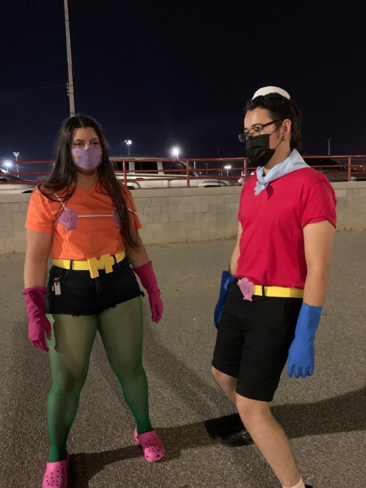 Mermaid man and barnacle boy costume Barnacle Boy Costume, Sporty Halloween Costumes, Mermaid Man And Barnacle Boy, Mermaid Man And Barnacle, Halloween Costumes Men, Barnacle Boy, Matching Halloween Costumes, Mermaid Man, Duo Halloween Costumes