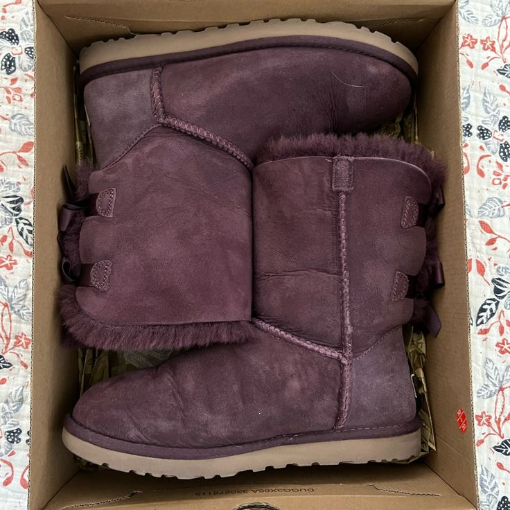 Women’s Ugg Short Boot Bailey Bow Purple Size 6 Barely Worn Comes In Box Ugg Short, Ugg Bailey Bow, Ugg Boots Short, Bailey Bow Uggs, Ugg Bailey, Shoes Ugg, Bow Shorts, Bailey Bow, Short Boot