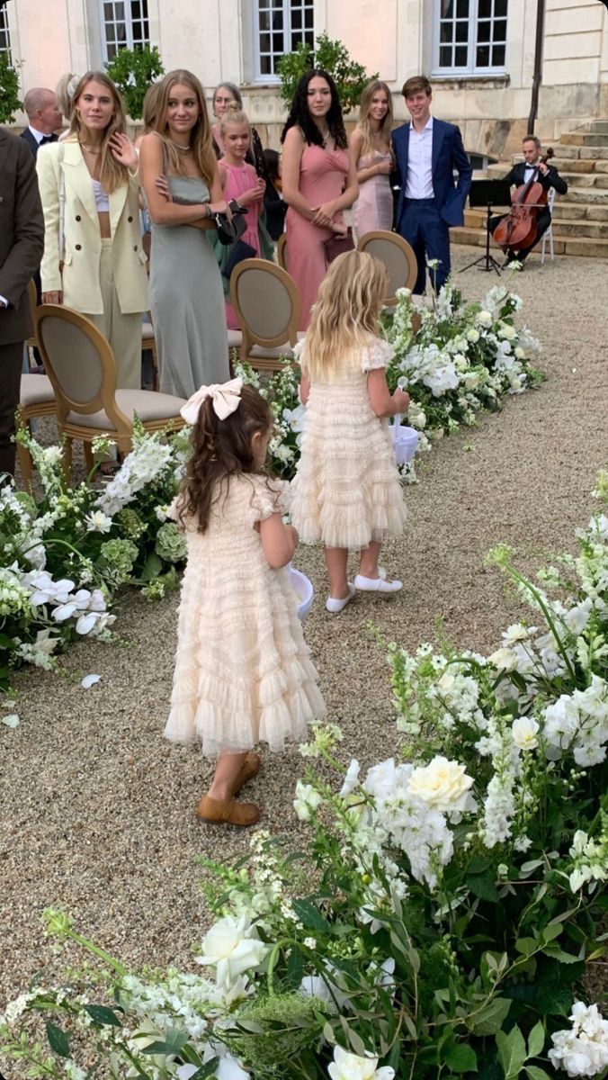 Flowergirls Dress, Spring Wedding Aesthetic, Shot Board, Cool Girl Wedding, Tulsa Wedding, Destination Wedding Ideas, Garden Party Wedding, Wedding Goals, Italian Wedding