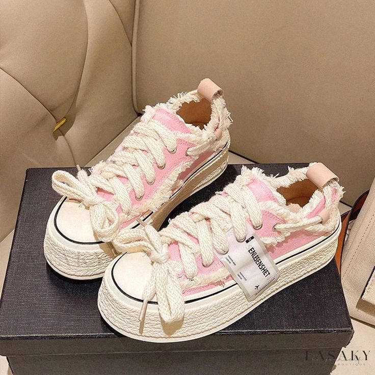 Lasaky - Canvas Sport Shoes with Woven Design, Thick Platform Soles, and Height Increase, White Casual Shoes Girly Shoes Sneakers, Floral Espadrilles, Canvas Sandals, White Casual Shoes, Pretty Shoes Sneakers, Floral Rosa, Shoes Teen, Dad Shoes, Floral Canvas