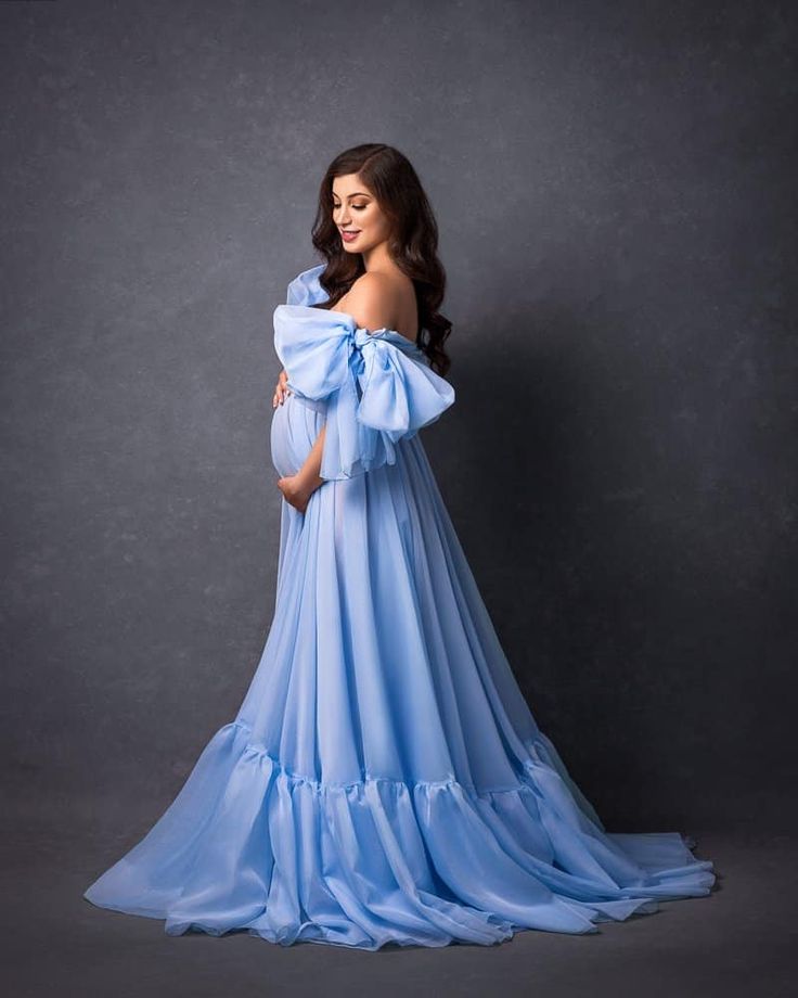 34 Creative Maternity Photo Shoot Ideas Tulle Maternity Dress Photoshoot, Maternity Dress Photoshoot, Maternity Shoot Dresses, Maternity Photo Shoot Ideas, Maternity Shoot Outfit, Elegant Maternity Dresses, Tulle Maternity Dress, Blue Maternity Dress, Dress For Pregnant Women