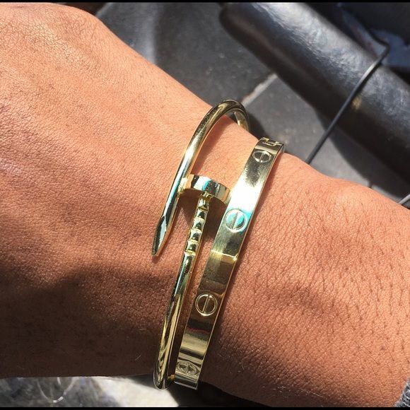 Cartier Mens Bracelet, Bracelets Cartier, Mens Accessories Necklace, Mens Accessories Vintage, Mens Accessories Bracelet, Bracelet Cartier, Random Clothes, Outfit Hombre, Nail Bracelet