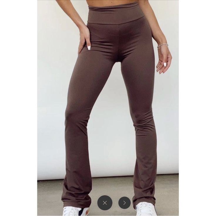 Cocoa Flare Pants Size L Ntw Athleisure Elastane Trousers, Fitted High Waist Sweatpants For Fall, Brown Stretch Athleisure Bottoms, Fall Athleisure Mid-rise Pants, Casual Brown Elastane Bottoms, Fitted Mid-rise Brown Pants, Brown High Waist Yoga Pants, Sporty Fitted High-waisted Pants, Sporty Fitted Brown Pants