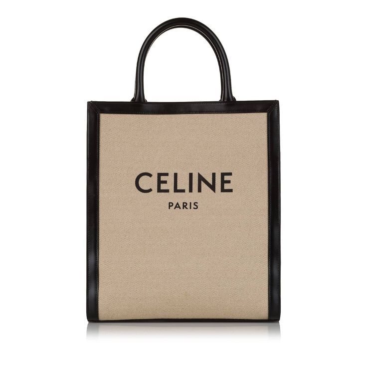 This Celine Cabas Tote was made of light brown canvas and has caps and rolled handles made of dark brown leather along the edges. Will the Bag Not guided in the hand, this happens loosely over the shoulder with the help of a removable shoulder strap. Celine Cabas Tote, Hedi Slimane Celine, Celine Cabas, Celine Tote Bag, Celine Tote, Hedi Slimane, Lighted Canvas, Brown Canvas, Effortless Chic