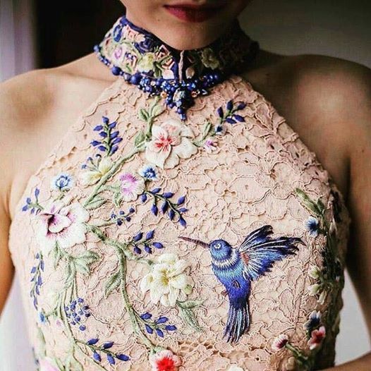 Image may contain: one or more people Ribbon Fashion, Embroidery Ribbon, Haute Couture Embroidery, Ideas Embroidery, Dress Couture, Fashion Embroidery, Chique Outfits, Couture Embroidery, Qipao Dress