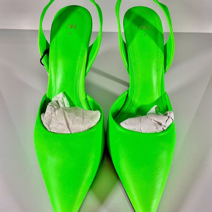 The Brand Speaks For Itself. Zara Brand News Size 10 Slingback Pumps. Dust Bag Included. Minor Scuffs /Scratches From The Shoes Being In The Dust Bag. See Images. Zara Slingback Pumps For Spring, Green Slingback Pumps With Heel Strap For Party, Green Slingback Pumps With Round Toe For Spring, Spring Green Slingback Pumps With Round Toe, Green Closed Toe Slingback Pumps For Spring, Green Ankle Strap Slingback Pumps For Party, Green Slingback Pumps With Padded Heel For Summer, Green Slingback Pumps For Summer Formal Events, Green Slingback Pumps For Formal Summer Events