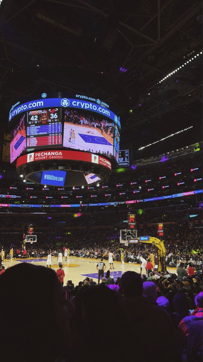 Lakers game nba Lakers Game Aesthetic, Nba Game Aesthetic, Lakers Stadium, Nba Stadium, Destiny Rogers, Nba Theme, Nba Background, Nba Aesthetic, Nba Arenas