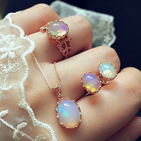 Natural Opal Jewelry, Opal Jewelry Set, Bijoux Art Nouveau, Accessories Crystal, Catty Noir, Crystal Jewelry Sets, Fire Opal Ring, Romantic Jewellery, Rhinestone Choker