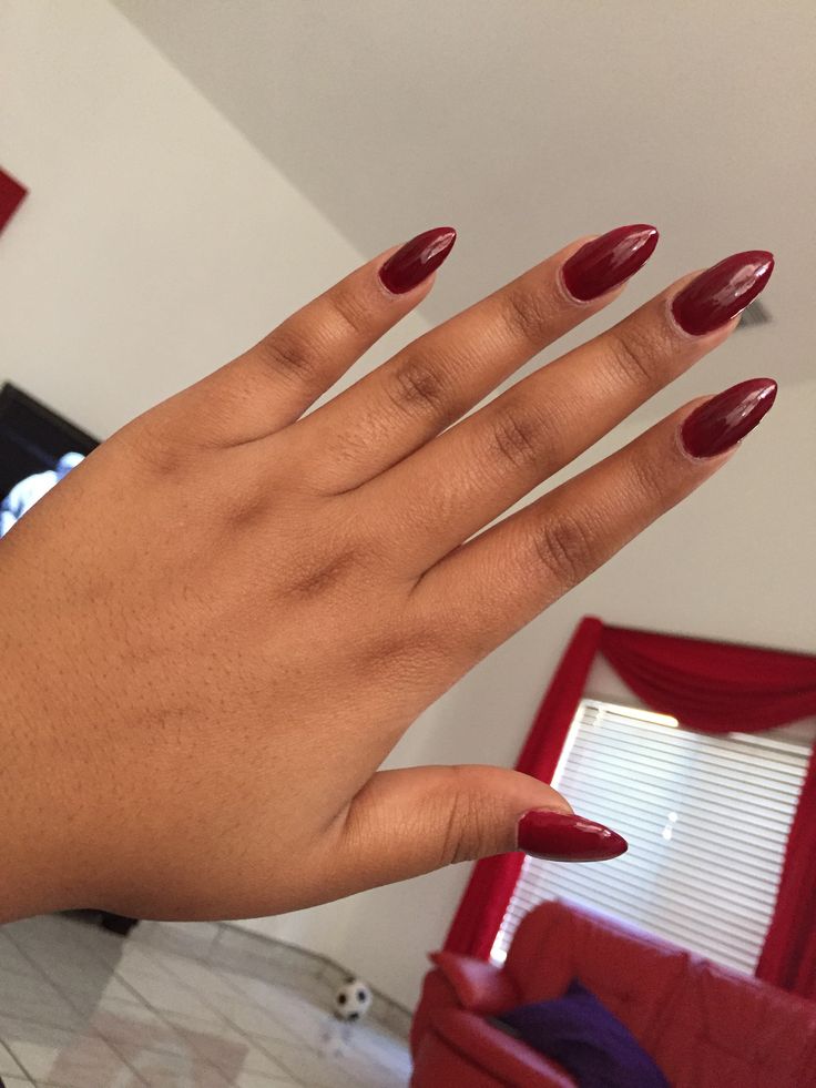 Almond dark red nails (We're Going To The Chapel...) Dark Red Nails Almond Shape, Red Nails Brown Skin, Red Nails On Dark Skin, Dark Red Almond Nails, Almond Nails Red, Almond Nails Designs Summer, Fall Almond Nails, Red Chrome Nails, Black Almond Nails